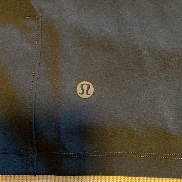 Lululemon shorts - Picture 4 of 7